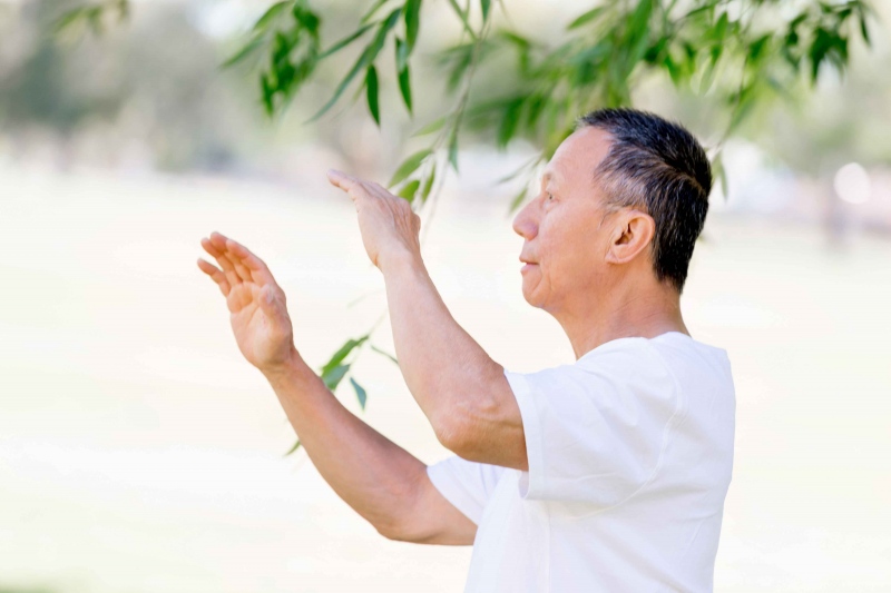 端午节养生食艾糕佩香囊挂摆菖蒲蒜水沐浴